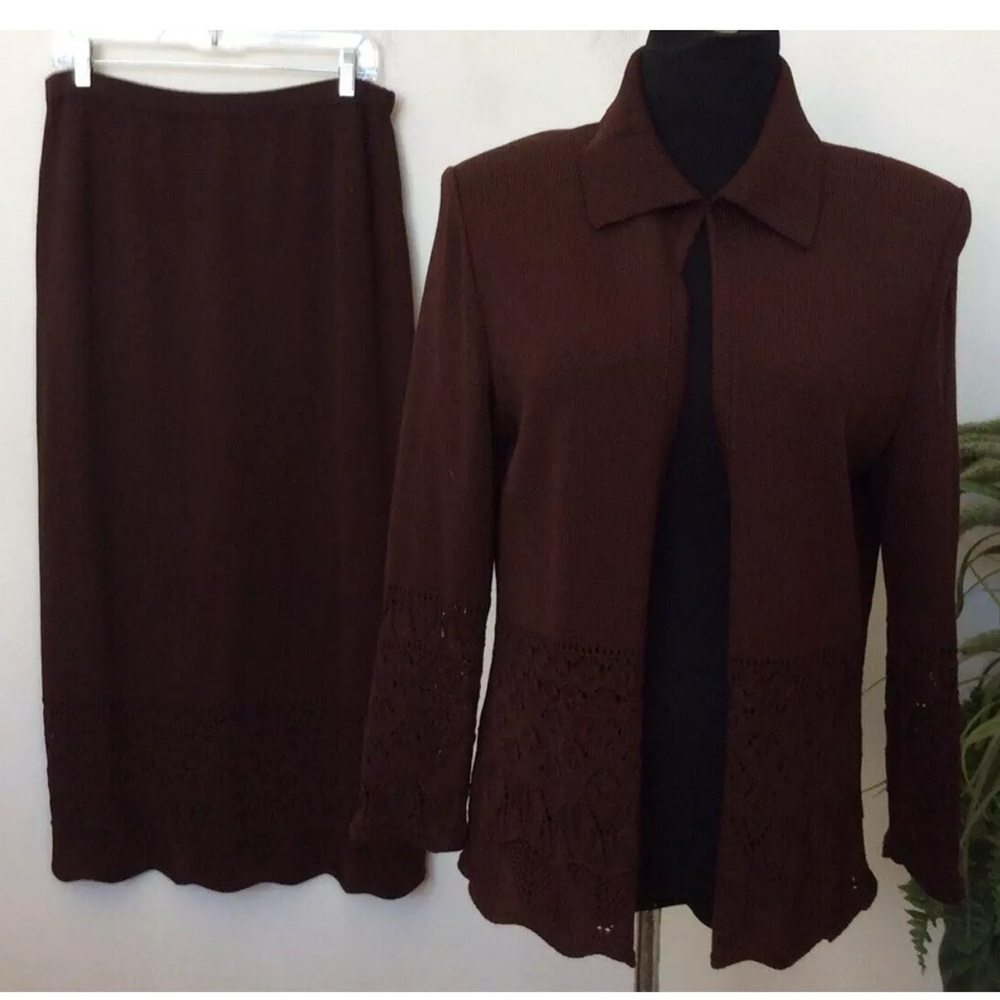 St. John Collection Women’s Santana Knit Brown 2 Piece Skirt Suit Size 4